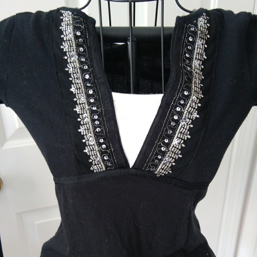 Long sleeve light weight top